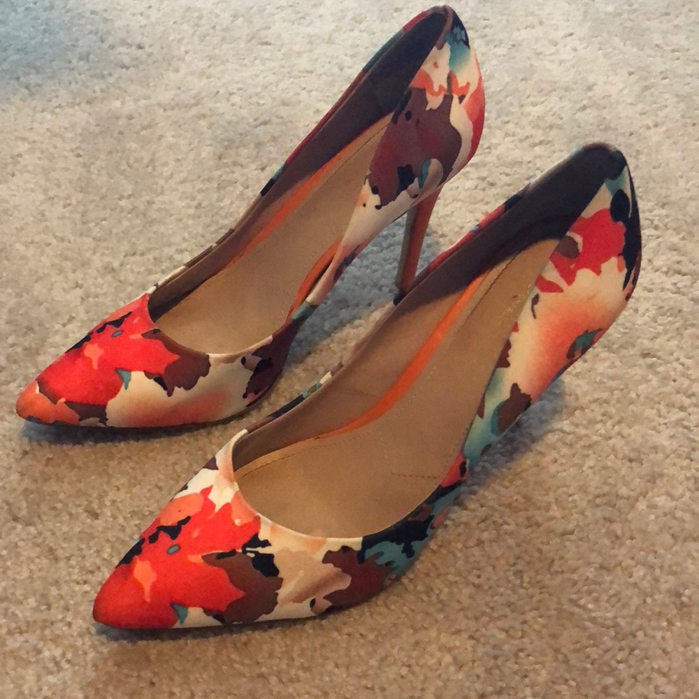 Pointy toed stiletto heels - floral